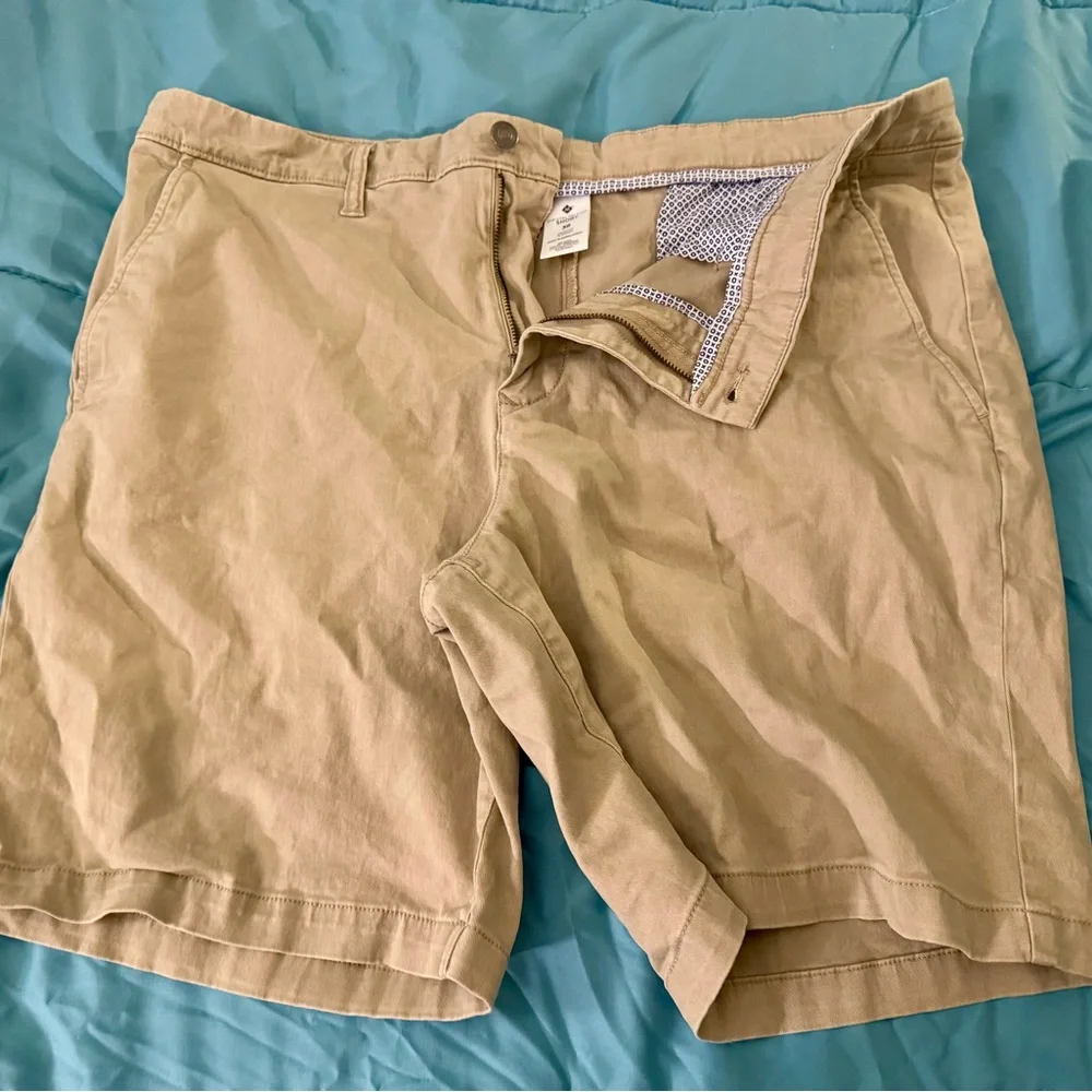 Men’s Khaki Shorts. Size 38